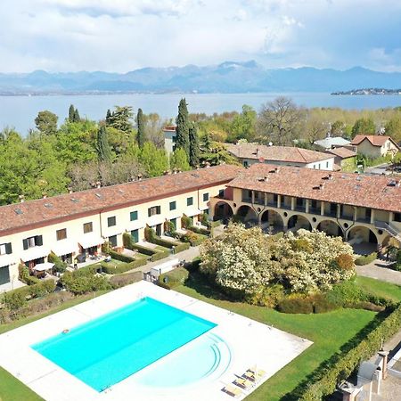 Dolce Blu Sirmione Appartement Rivoltella del Garda Buitenkant foto