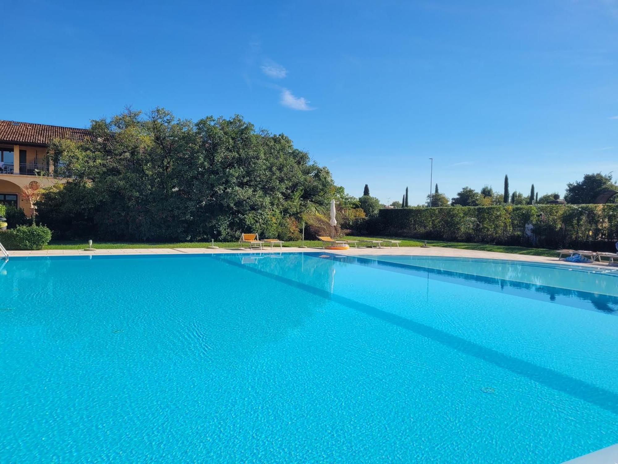 Dolce Blu Sirmione Appartement Rivoltella del Garda Buitenkant foto